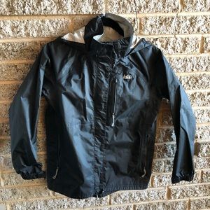 Worn twice REI kids Rainwall jacket, M